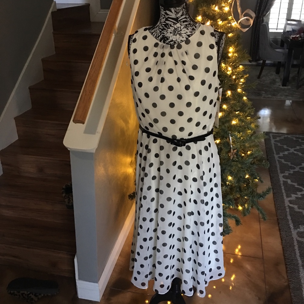Black & white polka dot flowy dress